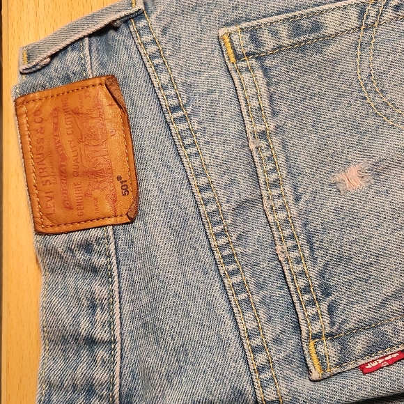 501 Levi's Shorts size 29 pink distressed - Picture 7 of 11